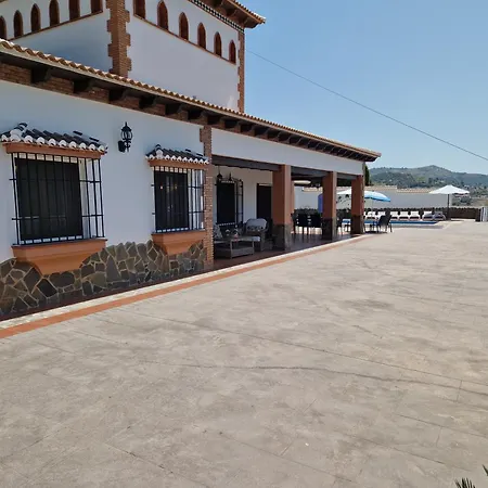 Holiday home Alejandro En Sayalonga