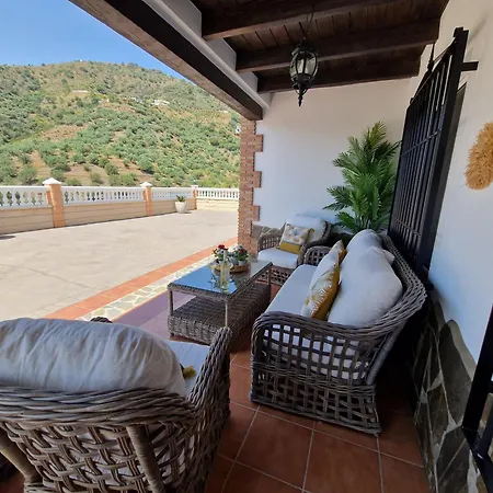 Holiday home Alejandro En Sayalonga
